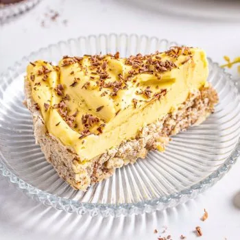 Gâteau norvégien aux amandes et crème jaune