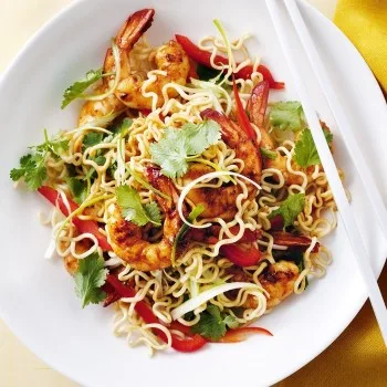 Salade de crevettes et nouilles aux échalotes