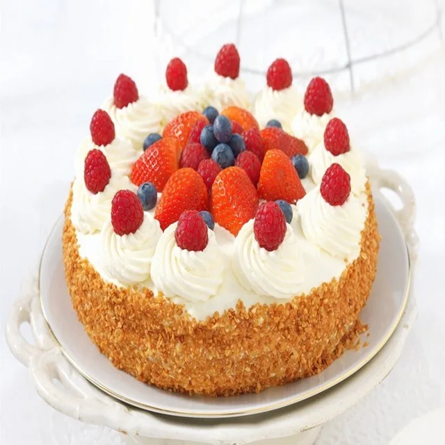 Gâteau néerlandais à la chantilly et aux fruits