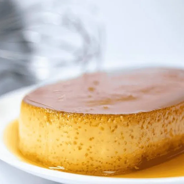 Flan au lait caramélisé, citron et cannelle