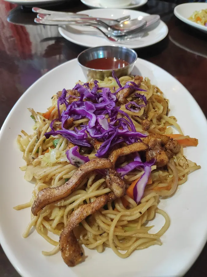 Chow mein au poulet