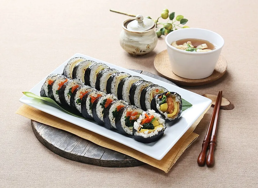 Gimbap au thon cuit