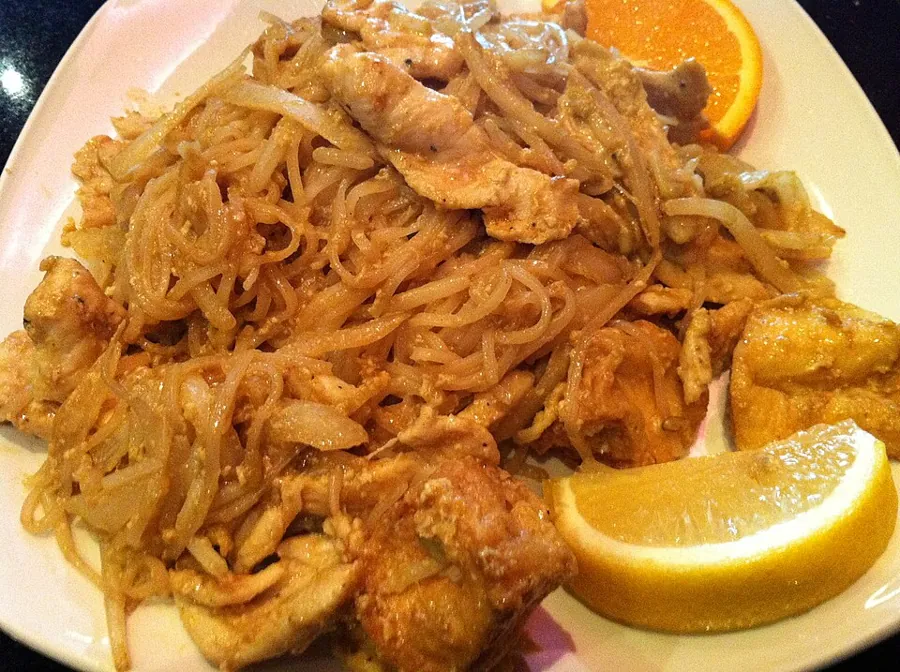 Pad thaï au poulet