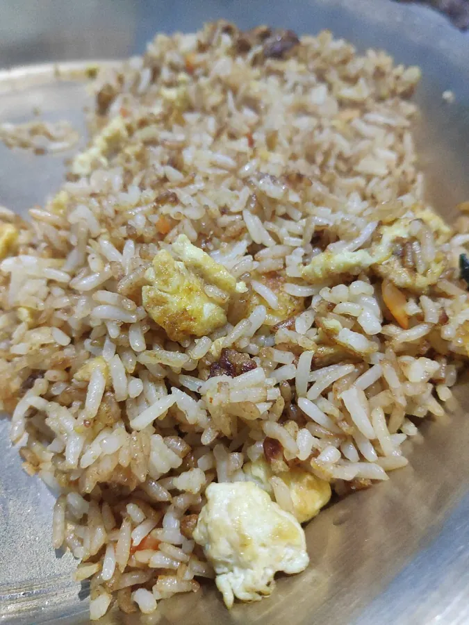 Riz sauté aux œufs et à la ciboule
