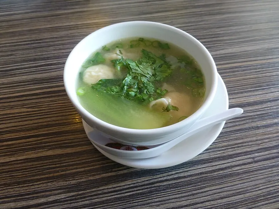 Soupe de wontons aux crevettes