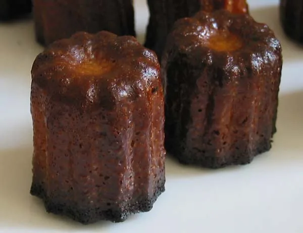 Canelés bordelais à la vanille sans alcool