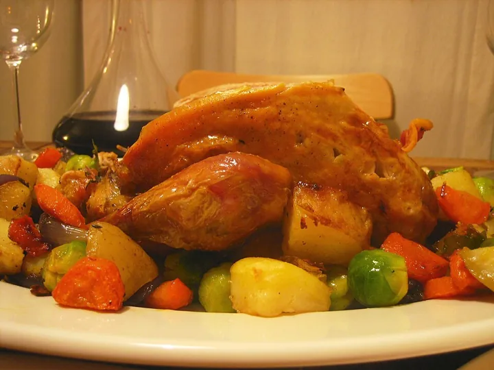 Pintade braisée au chou
