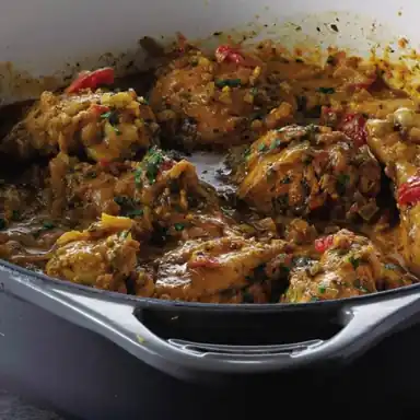 Poulet à la sauce cacahuète et au yaourt