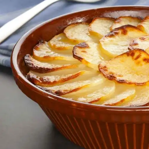 Pommes de terre boulangères au bouillon