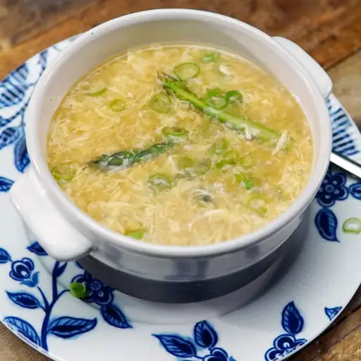 Soupe chinoise aux rubans d’œuf
