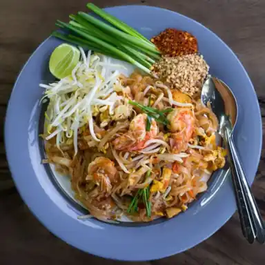 Pad thaï de crevettes aux légumes