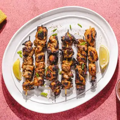 Brochettes de poulet aux épices fumées