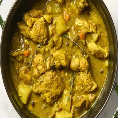 Poulet au curry jamaïcain et légumes