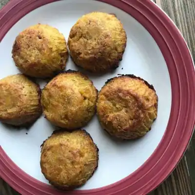 Petits gâteaux de banane plantain et coco