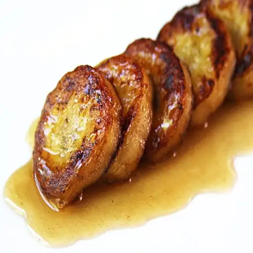 Bananes au four à la cannelle