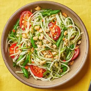 Salade de papaye verte aux cacahuètes