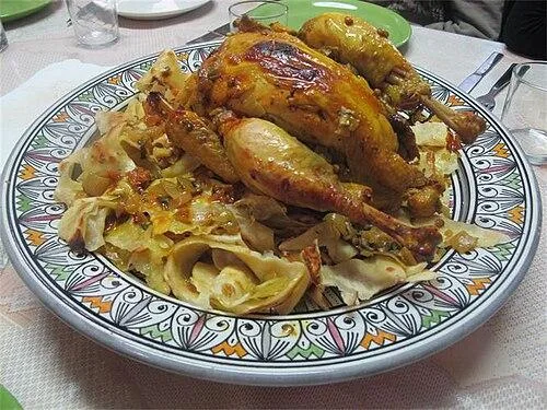 Rfissa au poulet, lentilles et msemen