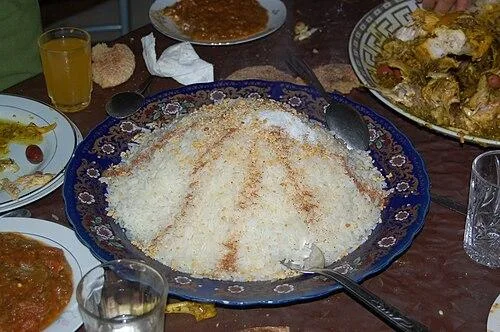 Seffa de riz à la cannelle